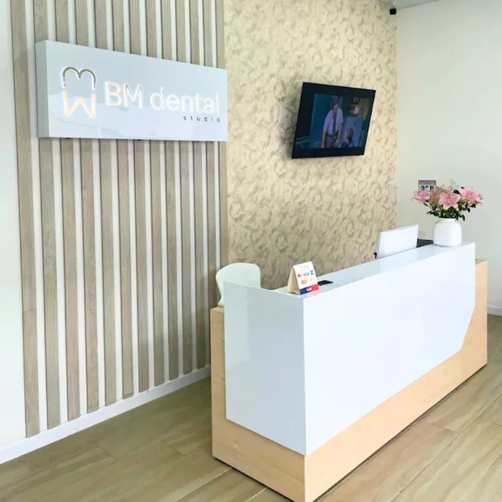 BM Dental Studio Odontologia – Dra Brenda Montaña