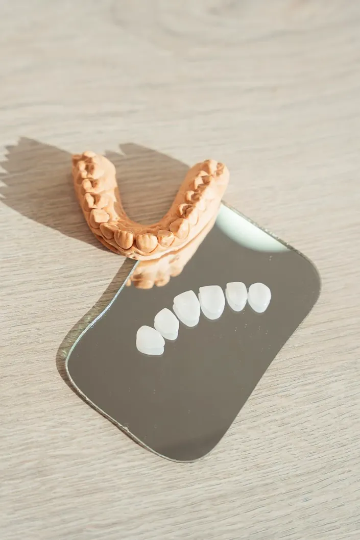 Camila Novoa – Natural Smiles