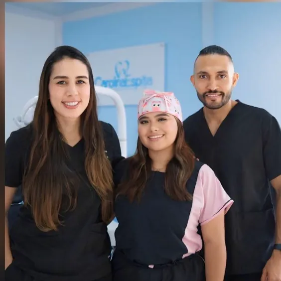 Carolina Espitia Odontología Estética