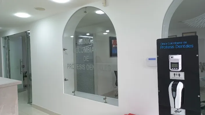 Clinica Colombiana de Prótesis Dentales