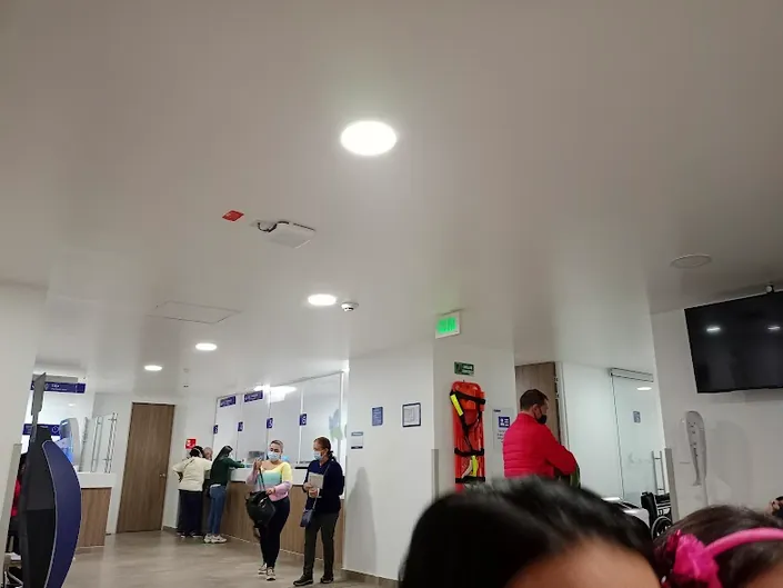Colsanitas 108, Centro Médico.