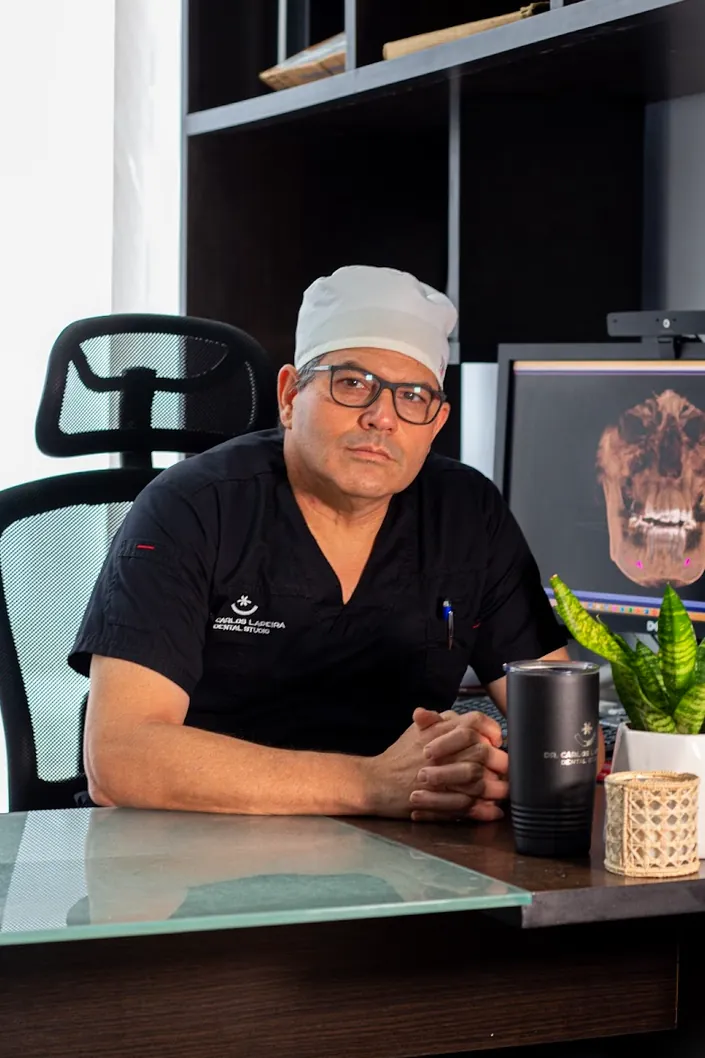 Dr Carlos Lapeira Dental Studio