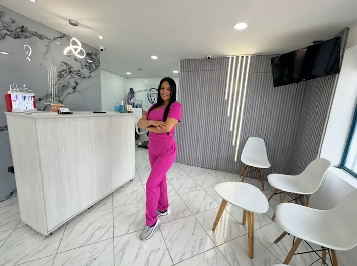 OdontoEstética Dra. Xiomara Reyes
