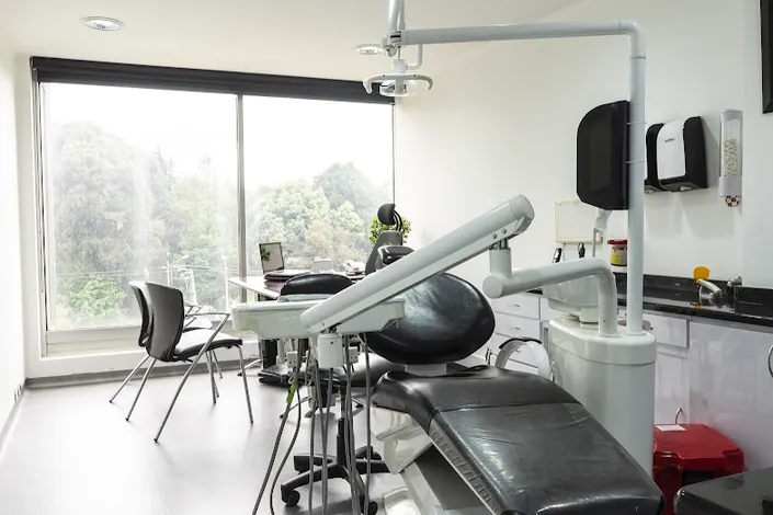 Odontología Integral Especializada| Diseño de sonrisa| Implantes dentales | carillas dentales | Ortodoncia Invisible