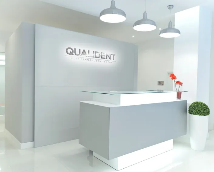Qualident Alta Tecnologia Dental