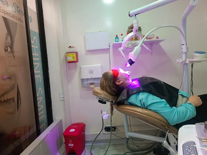 SHINE SMILE ODONTOLOGÍA DRA. JENNIFER STERLING