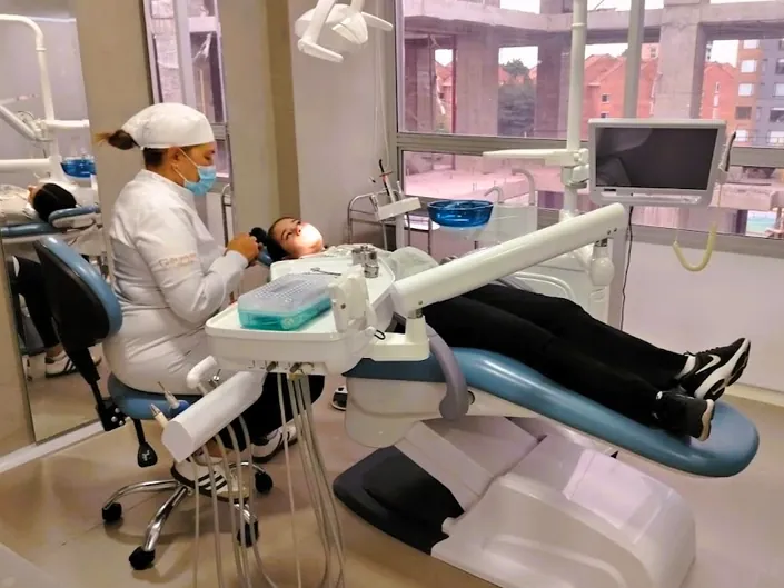 Suescún Dent • Odontologia Profesional y Diseño de sonrisa Bogotá